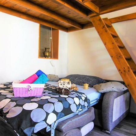 Central Cozy Apartment Praha Bagian luar foto