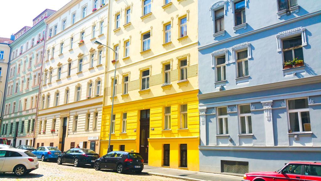 Central Cozy Apartment Praha Bagian luar foto