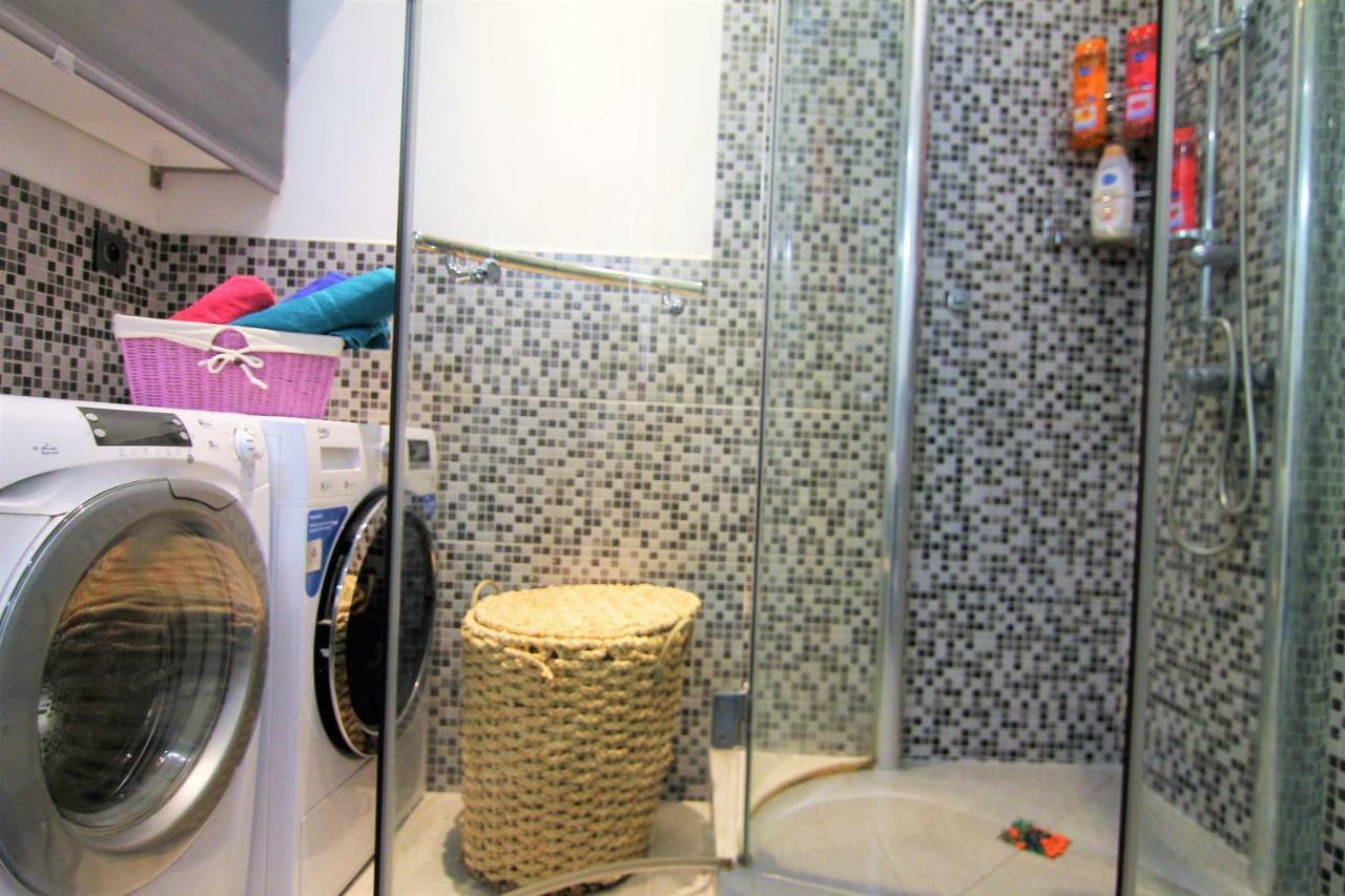 Central Cozy Apartment Praha Bagian luar foto