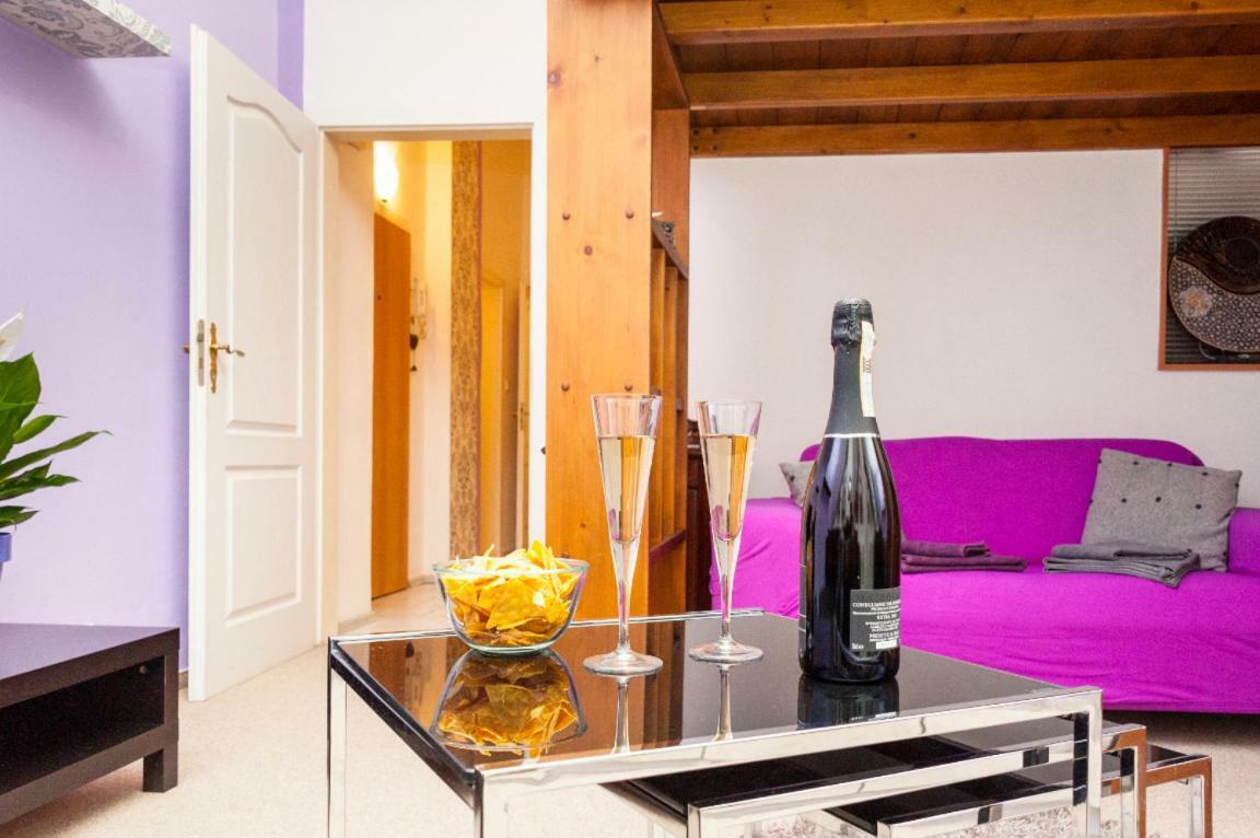 Central Cozy Apartment Praha Bagian luar foto